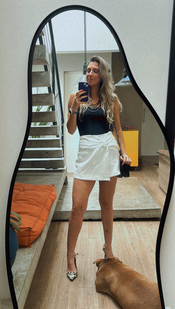 SHORT SAIA COM NÓ EM ALFAIATARIA