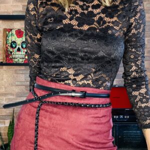 BLUSA EM RENDA