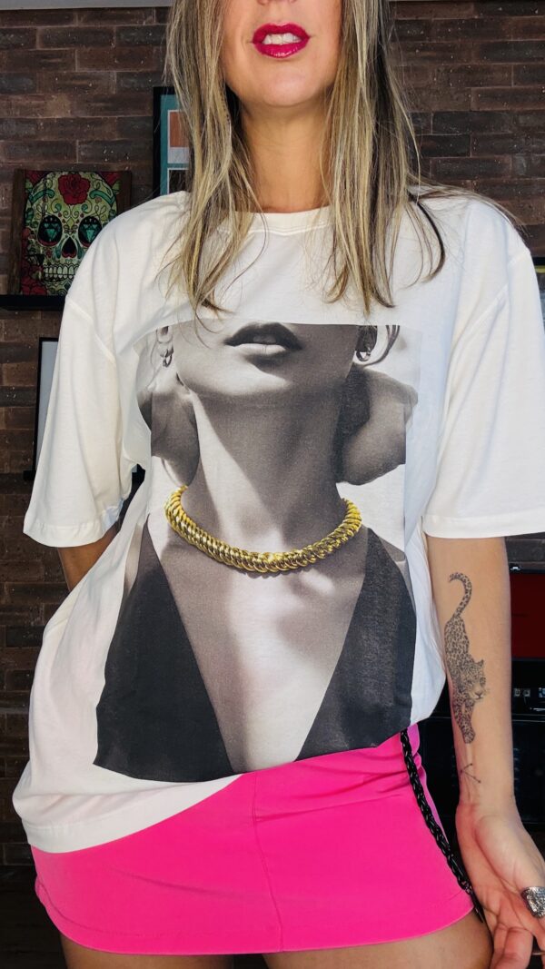 T-SHIRT OVERSIZED NECKLACE - Imagem 2